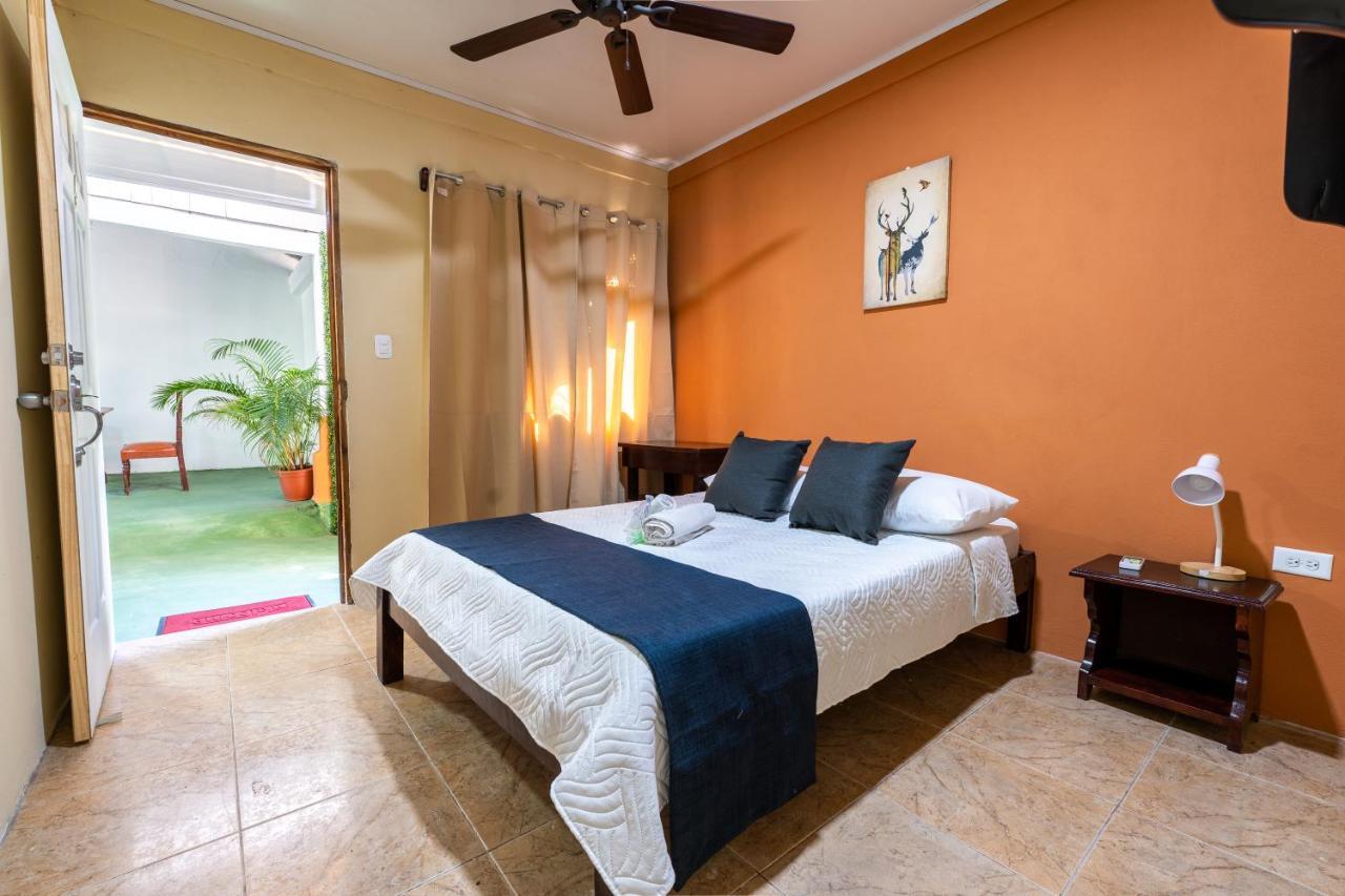 El Cocobolo Food&Rest Room 6 Bed And Breakfast Wifi Ac Pkg Gratis Liberia Exterior photo