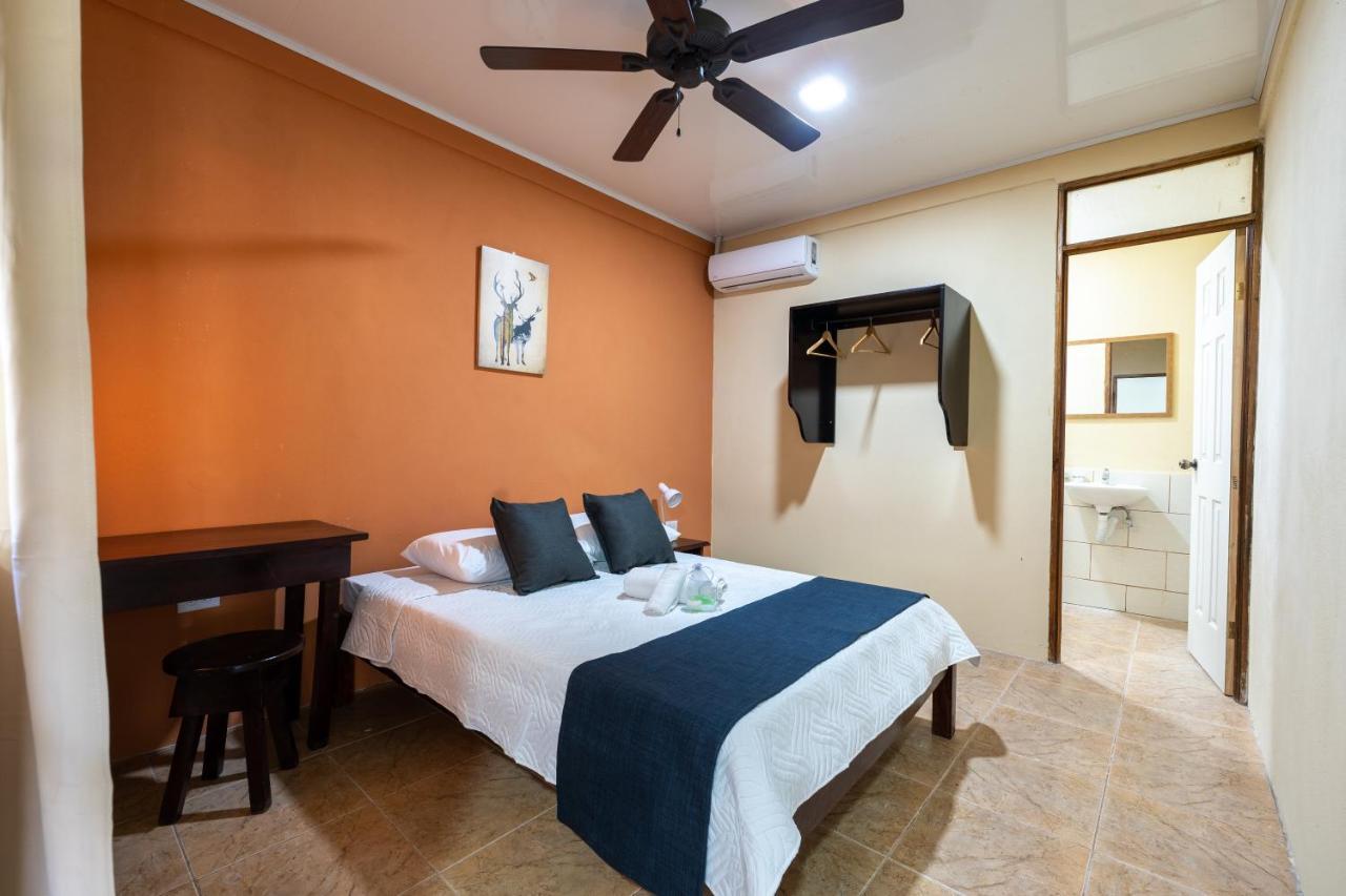 El Cocobolo Food&Rest Room 6 Bed And Breakfast Wifi Ac Pkg Gratis Liberia Exterior photo