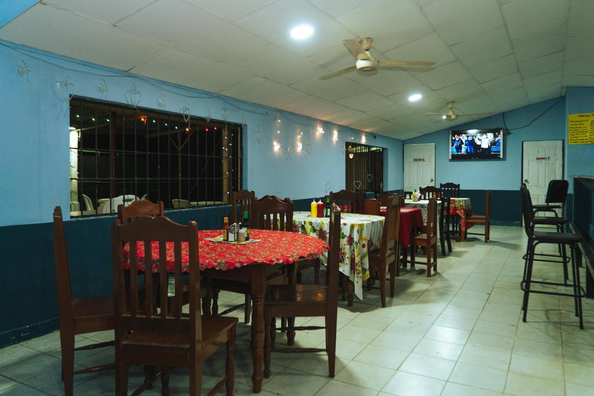 El Cocobolo Food&Rest Room 6 Bed And Breakfast Wifi Ac Pkg Gratis Liberia Exterior photo